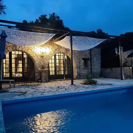Petite Maison Independante *