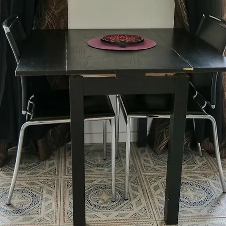 Petite Maison Independante *