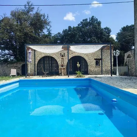 Petite Maison Independante בית נופש *